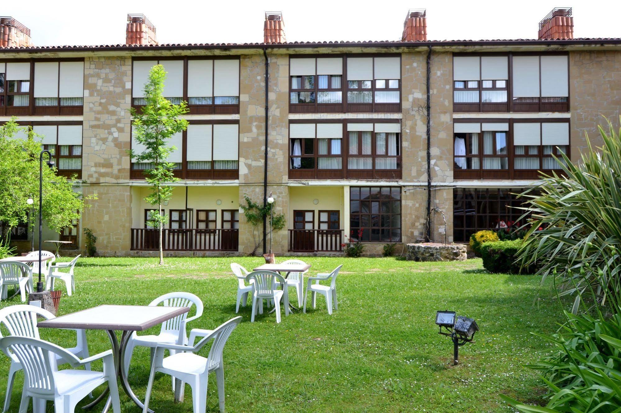 Hotel Termas De Льерганес Экстерьер фото